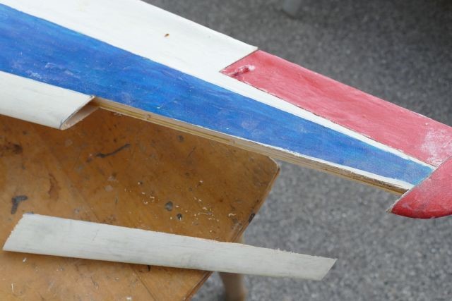 Fl&uuml;gel f&uuml;r die C-Schlitze ausgeschniten