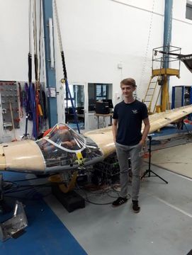 Standschwingversuch beim DLR