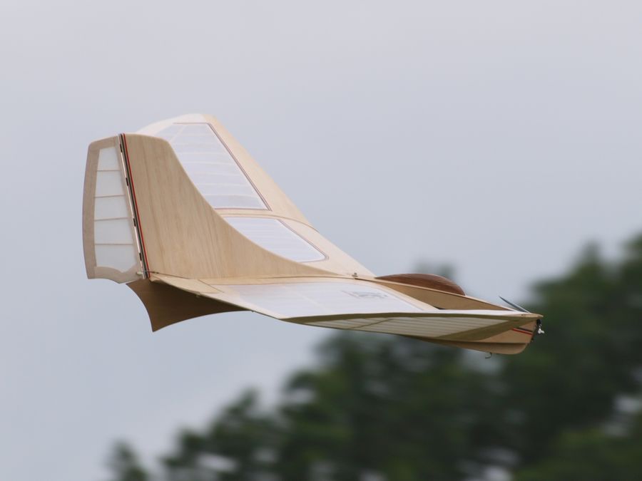 Jupp Wimmers Modell in der Luft